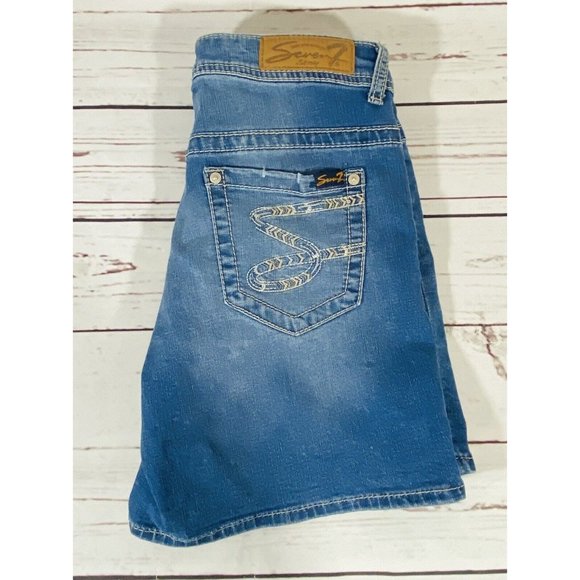 Seven7 Jean Shorts Womens Size 6 Denim Some Stretch 5.5” Inseam Embroidered - Picture 10 of 10